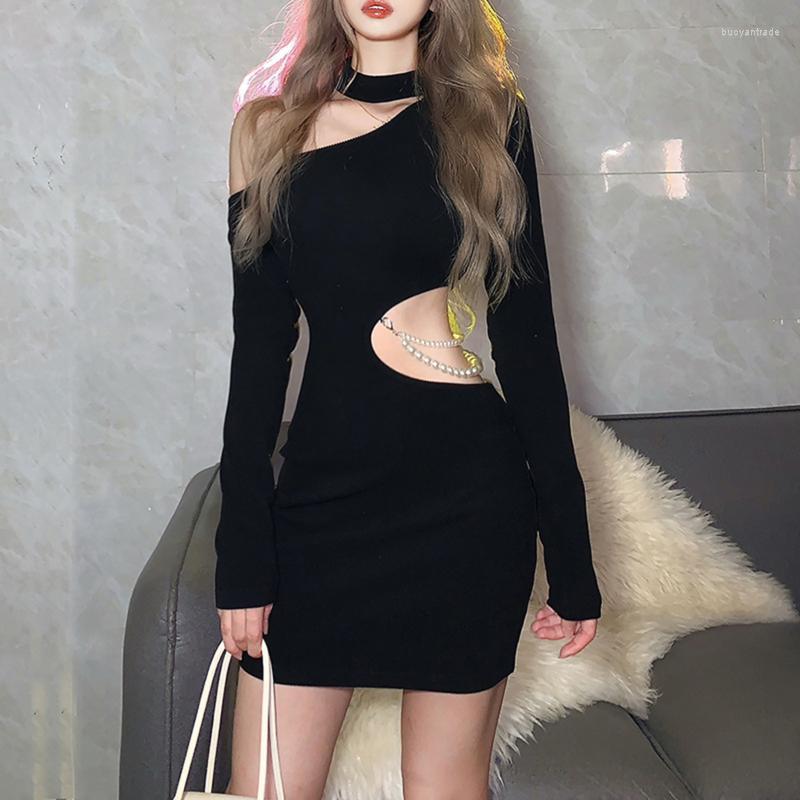 Casual Dresses Sexy Stretch Slim Irregular Design Sense Tailoring Stitching Pearl Chain Half Off-Shoulder Long-Sleeved DressCasual, Black
Casual Dresses Sexy Stretch Slim Irregular Design Sense Tailoring Stitching Pearl Chain Half Off-Shoulder Long-Sleeved DressCasual, Black