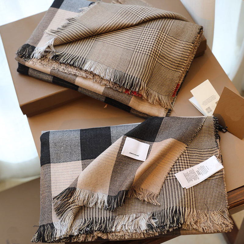 Men Woman Designer check cashmere scarf fashion edge embellished with tassel details Italy refined light shawl
Men Woman Designer check cashmere scarf fashion edge embellished with tassel details Italy refined light shawl
