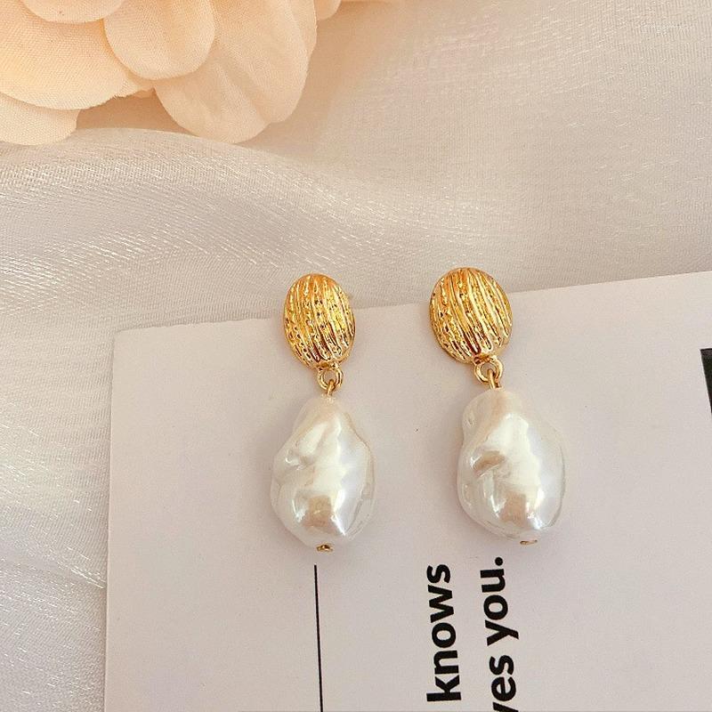 Dangle Earrings Elegant Pearl Vinteage Women Girls Fashion Baroque Exquissite Ear Rings Lady Classic Drop Earring Jewelry
Dangle Earrings Elegant Pearl Vinteage Women Girls Fashion Baroque Exquissite Ear Rings Lady Classic Drop Earring Jewelry
