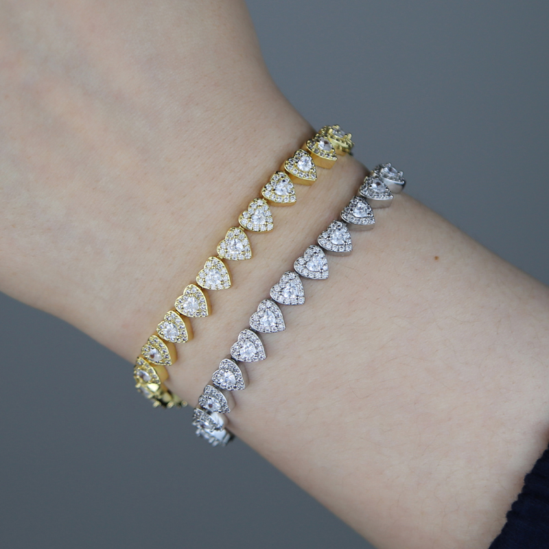 New Hip Hop Heart Charm Tennis Chain Bracelet with 5a Cz Stone Paved Punk Styles Gold Silver Plated Bangle Bracelets Jewelry for Women Men Gift