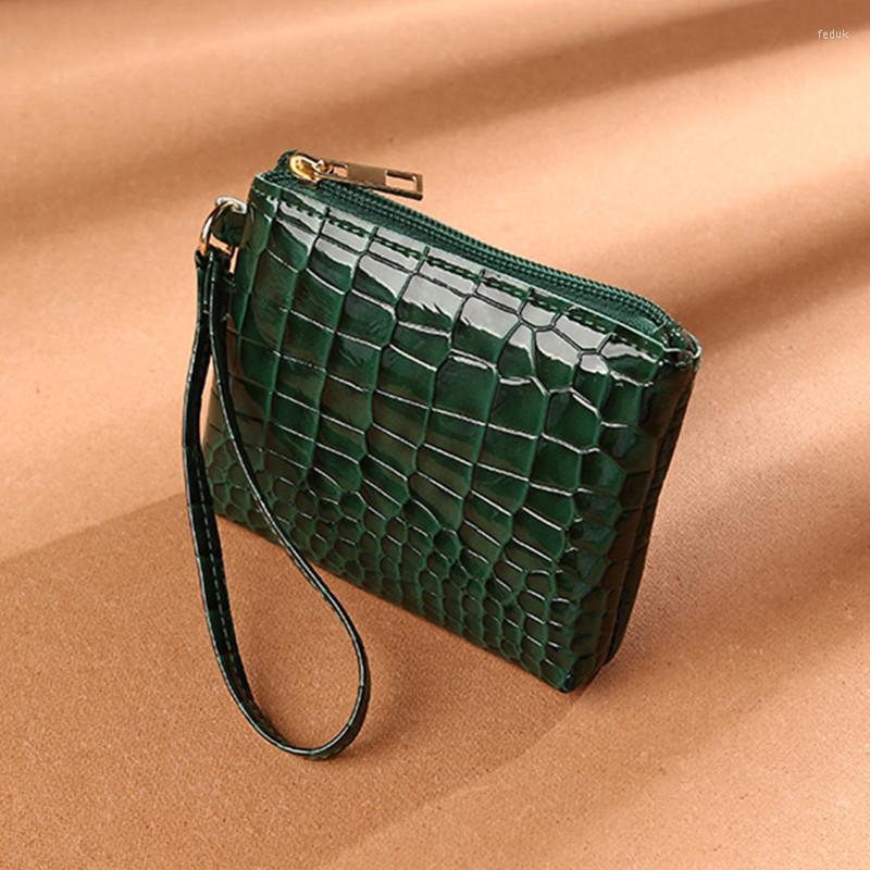 Wallets 2022 Women Mini Wallet Small Bag European Fashion Trend Crocodile Pattern Ladies Clutch Purse Coin, White
Wallets 2022 Women Mini Wallet Small Bag European Fashion Trend Crocodile Pattern Ladies Clutch Purse Coin, White