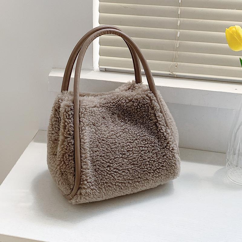 Evening Bags Faux Fur Tote Bag Designer Soft Plush Women Handbag Purse Pluffy Crossbody Shoulder Warm Winter Big Capacity Bucket Pack, Beige
Evening Bags Faux Fur Tote Bag Designer Soft Plush Women Handbag Purse Pluffy Crossbody Shoulder Warm Winter Big Capacity Bucket Pack, Beige