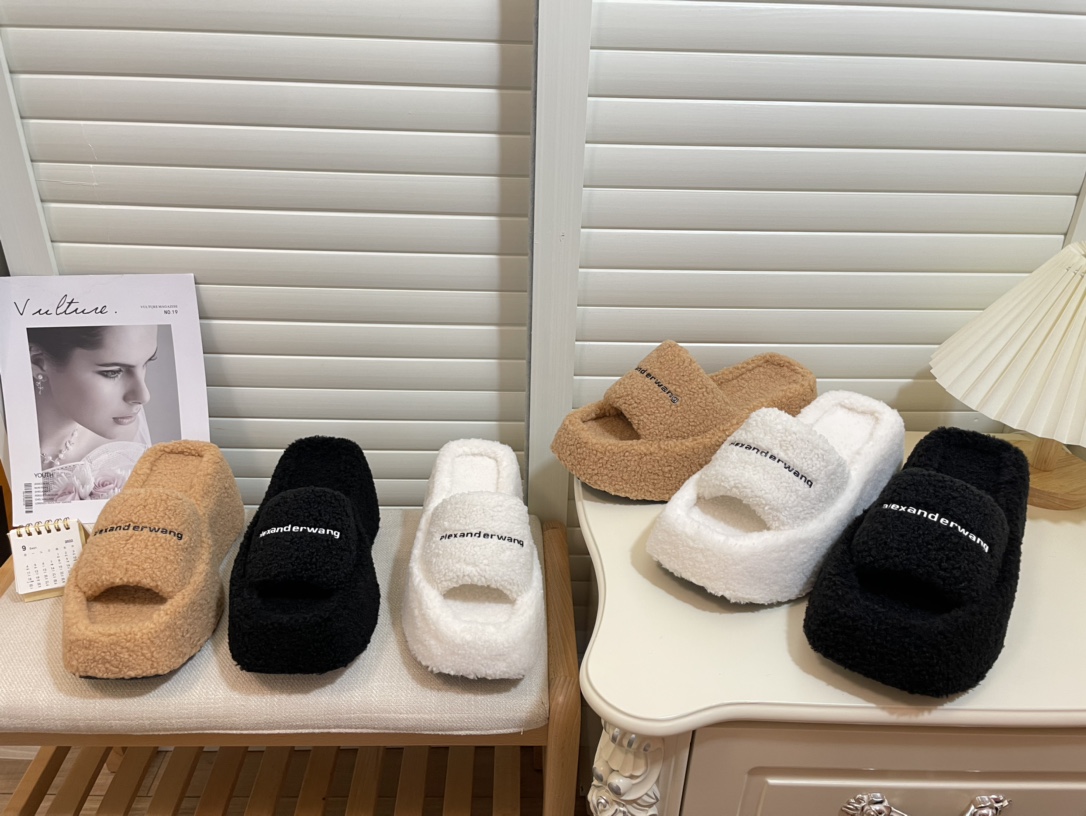 slippers women autumn and winter home couples warm wholesale shoes 35-41 Scuffs household products colors Original box Correct version Imported real lamb wool 2022, C1 black
slippers women autumn and winter home couples warm wholesale shoes 35-41 Scuffs household products colors Original box Correct version Imported real lamb wool 2022, C1 black