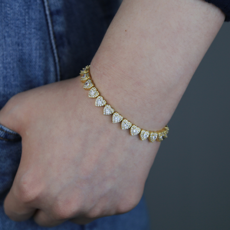 New Hip Hop Heart Charm Tennis Chain Bracelet with 5a Cz Stone Paved Punk Styles Gold Silver Plated Bangle Bracelets Jewelry for Women Men Gift