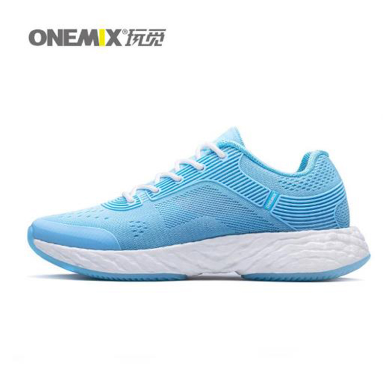 running shoes Blue kind white black Pink Red lace soft cushion young men boy low cut ushion Type Fluorescence Men Women designer trainers sneaker Size 36-45
running shoes Blue kind white black Pink Red lace soft cushion young men boy low cut ushion Type Fluorescence Men Women designer trainers sneaker Size 36-45
