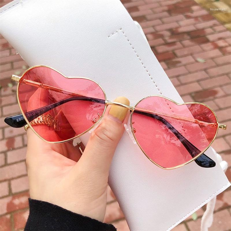 Sunglasses Summer Fashion Heart Shaped Metal Frame For Women Men Sun Glasses UV400 Protection Eyewear Vintage Beach GlassesSunglasses
Sunglasses Summer Fashion Heart Shaped Metal Frame For Women Men Sun Glasses UV400 Protection Eyewear Vintage Beach GlassesSunglasses