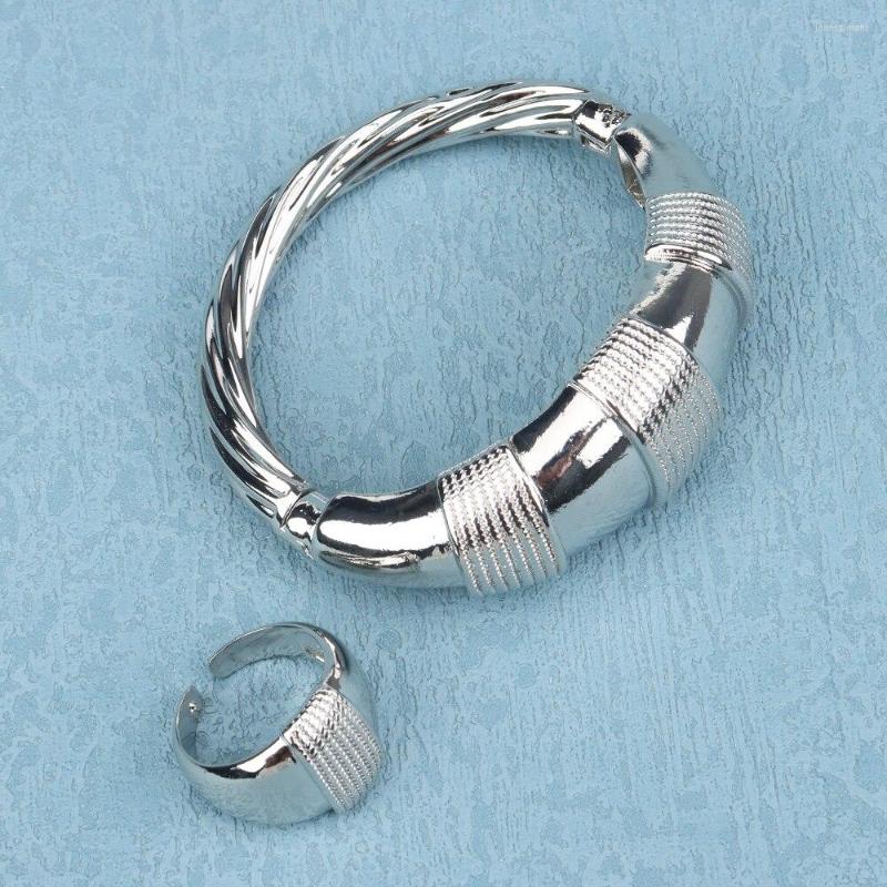 Bangle Trendy Silver Plated Ring For Women Men High Quality Bracelet Dubai Ethiopian African Big Jewelry Wedding Party Gift
Bangle Trendy Silver Plated Ring For Women Men High Quality Bracelet Dubai Ethiopian African Big Jewelry Wedding Party Gift