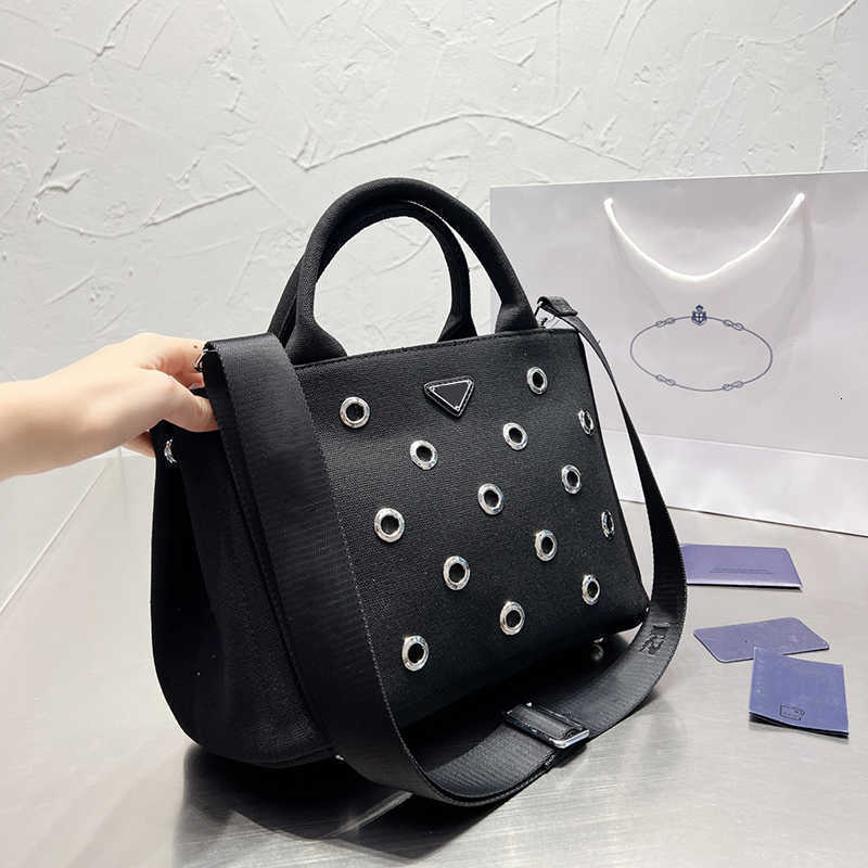 Luxurys Lady Handbags Brand Tote Bags Fashion Women Lady Evening Shoulder Symbols Designers Crossbody Purses 30cm, Color 02
Luxurys Lady Handbags Brand Tote Bags Fashion Women Lady Evening Shoulder Symbols Designers Crossbody Purses 30cm, Color 02