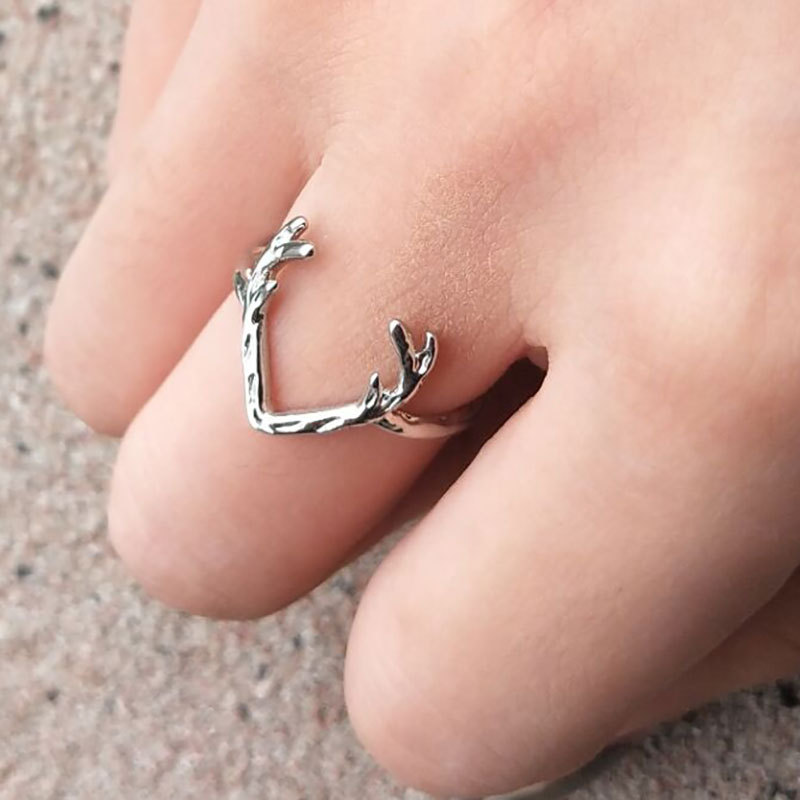 2022 Christmas Jewelry Gifts Deer Horn Rings Rose Golden Charm Ring for Women Xmas Party Accessories
2022 Christmas Jewelry Gifts Deer Horn Rings Rose Golden Charm Ring for Women Xmas Party Accessories