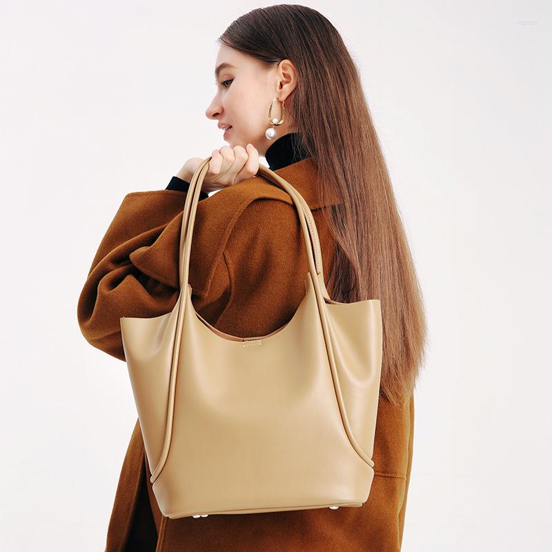 Evening Bags 2023 Winter Real Leather Large Tote Bag For Women Designer Handbags Genuine Cowhide Ladies Simple Shoulder, Black
Evening Bags 2023 Winter Real Leather Large Tote Bag For Women Designer Handbags Genuine Cowhide Ladies Simple Shoulder, Black