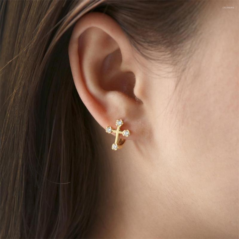 Hoop Earrings 1 Piece Fashion Exquisite Golden Micro-Inlaid Zircon Cross For Women Unique Design Girlfriends Jewelry
Hoop Earrings 1 Piece Fashion Exquisite Golden Micro-Inlaid Zircon Cross For Women Unique Design Girlfriends Jewelry