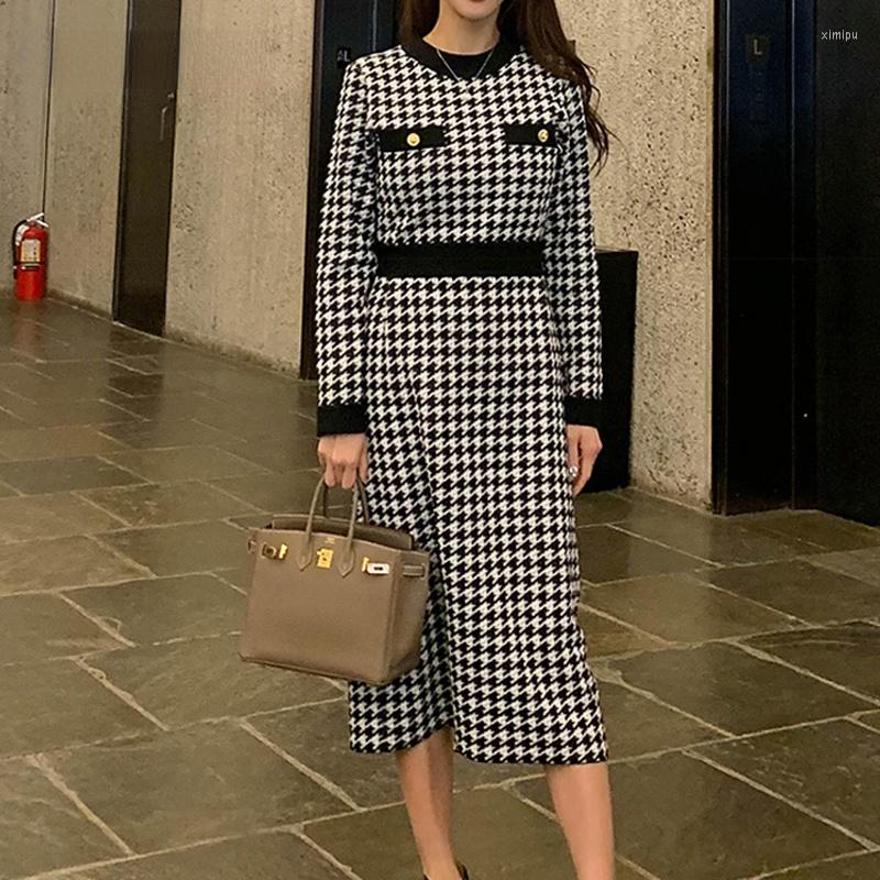 Casual Dresses 2022 Spring Autumn Plaid Knitted Women Long Dress Full Sleeve O-neck A-line Elastic Slim Elegant Laides Vestidos, Black
Casual Dresses 2022 Spring Autumn Plaid Knitted Women Long Dress Full Sleeve O-neck A-line Elastic Slim Elegant Laides Vestidos, Black