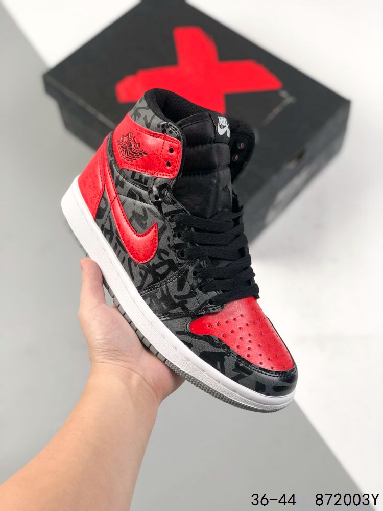 Nike Air Jordan 1 N1046 Basketball Shoes Mens Trainers Womens Shoe Travis Reverse Dark Mocha Coral Inside Out Bred Toe White Camo Unc Wolf G, Color (2)
Nike Air Jordan 1 N1046 Basketball Shoes Mens Trainers Womens Shoe Travis Reverse Dark Mocha Coral Inside Out Bred Toe White Camo Unc Wolf G, Color (2)