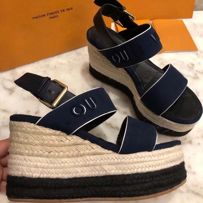 Women Designer Shoes Heels Sandals Dress Shoe Lady Sandal Lides Classics Fashion Beach Leather High Heel By Casual heels Alphabet top99 024, #box
Women Designer Shoes Heels Sandals Dress Shoe Lady Sandal Lides Classics Fashion Beach Leather High Heel By Casual heels Alphabet top99 024, #box