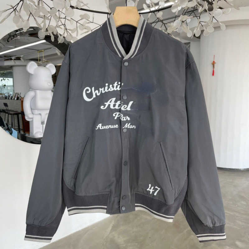 22ss designer baseball jacket Autumn winter letter embroidery men' coat women' fashion long sleeve stand collar cardigan sportswear, Gray
22ss designer baseball jacket Autumn winter letter embroidery men' coat women' fashion long sleeve stand collar cardigan sportswear, Gray