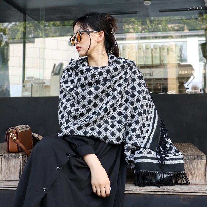 Scarves 2022Korean Winter Imitation CashmerePlaid Women's Scarf Fashion Tassel Double-sided Cashmere Thickened And Warm With Shawl
Scarves 2022Korean Winter Imitation CashmerePlaid Women's Scarf Fashion Tassel Double-sided Cashmere Thickened And Warm With Shawl