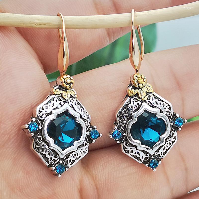 Dangle Earrings Vintage Blue Crystal Elegant For Women Exquisite Carved Hollow Pattern Fashion Jewelry
Dangle Earrings Vintage Blue Crystal Elegant For Women Exquisite Carved Hollow Pattern Fashion Jewelry