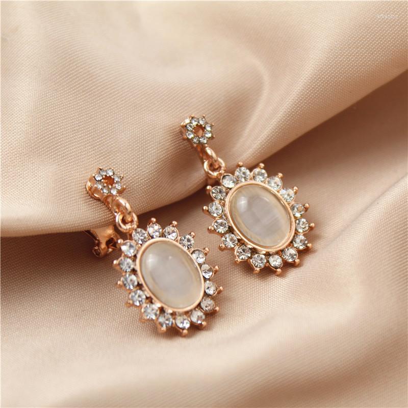Backs Earrings Fashion Stylish Elegant Shining Crystal Rose Gold Color Alloy Clip Sweet Big Rhinestone Ear Jewelry For Women
Backs Earrings Fashion Stylish Elegant Shining Crystal Rose Gold Color Alloy Clip Sweet Big Rhinestone Ear Jewelry For Women