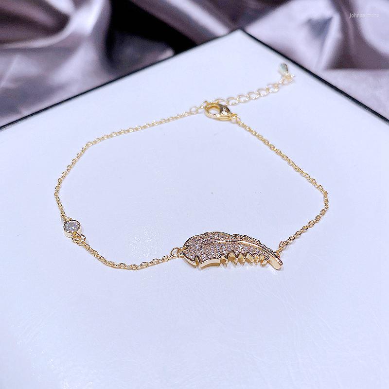 Link Bracelets MIGGA Trendy Cubic Zircon Feather Charm Bracelet Chain Gold Color Plated CZ Crystal Women Gift Jewelry
Link Bracelets MIGGA Trendy Cubic Zircon Feather Charm Bracelet Chain Gold Color Plated CZ Crystal Women Gift Jewelry