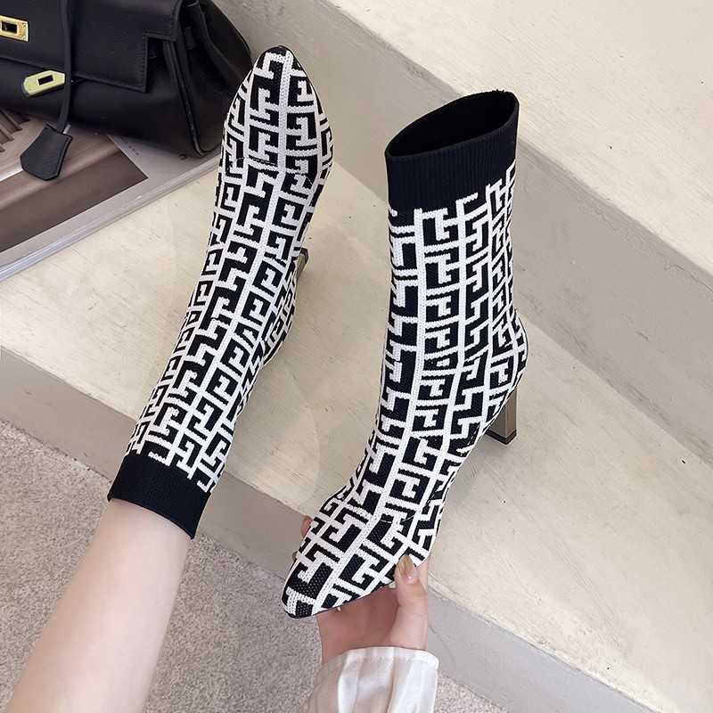 Boots 2022 New Winter Women's Shoes Knitted Mid-calf Socks Pointed Toe Stiletto Elastic Designer -40 Y2210, Black
Boots 2022 New Winter Women's Shoes Knitted Mid-calf Socks Pointed Toe Stiletto Elastic Designer -40 Y2210, Black
