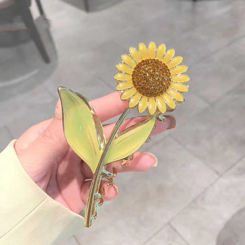 Summer Super Fairy Fresh Sun flower Clamping Clip New Korean Hairpin Women's High Sense Shark Clip Headwear
Summer Super Fairy Fresh Sun flower Clamping Clip New Korean Hairpin Women's High Sense Shark Clip Headwear