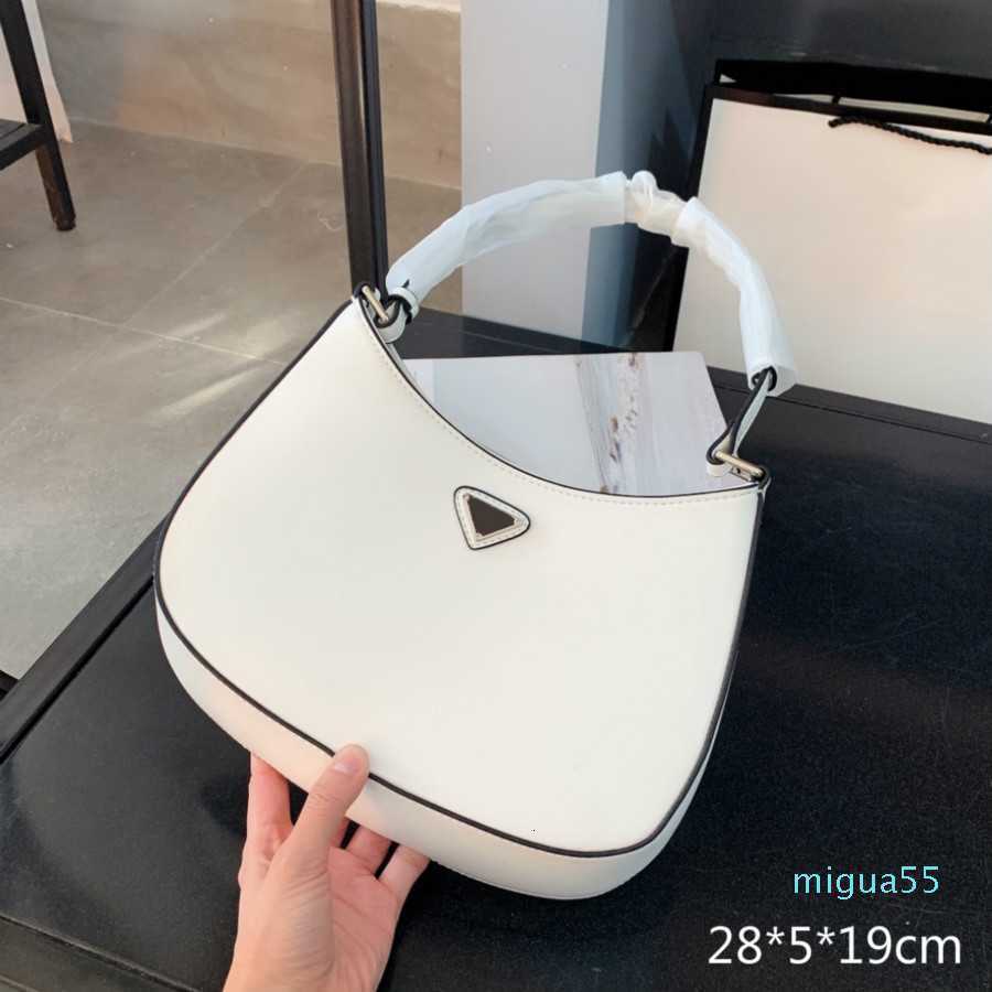Womens Fashion Bags Hobos Luxury Handbags Purses Single Shoulder Bag Designers Small Size Lady Baguettes Underarm Triangle Letters
Womens Fashion Bags Hobos Luxury Handbags Purses Single Shoulder Bag Designers Small Size Lady Baguettes Underarm Triangle Letters