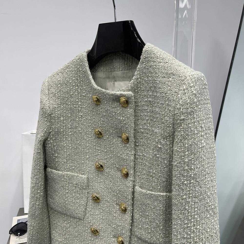 Women' Fur & Faux small fragrant bean green short round neck double row button tweed coat is versatile
Women' Fur & Faux small fragrant bean green short round neck double row button tweed coat is versatile