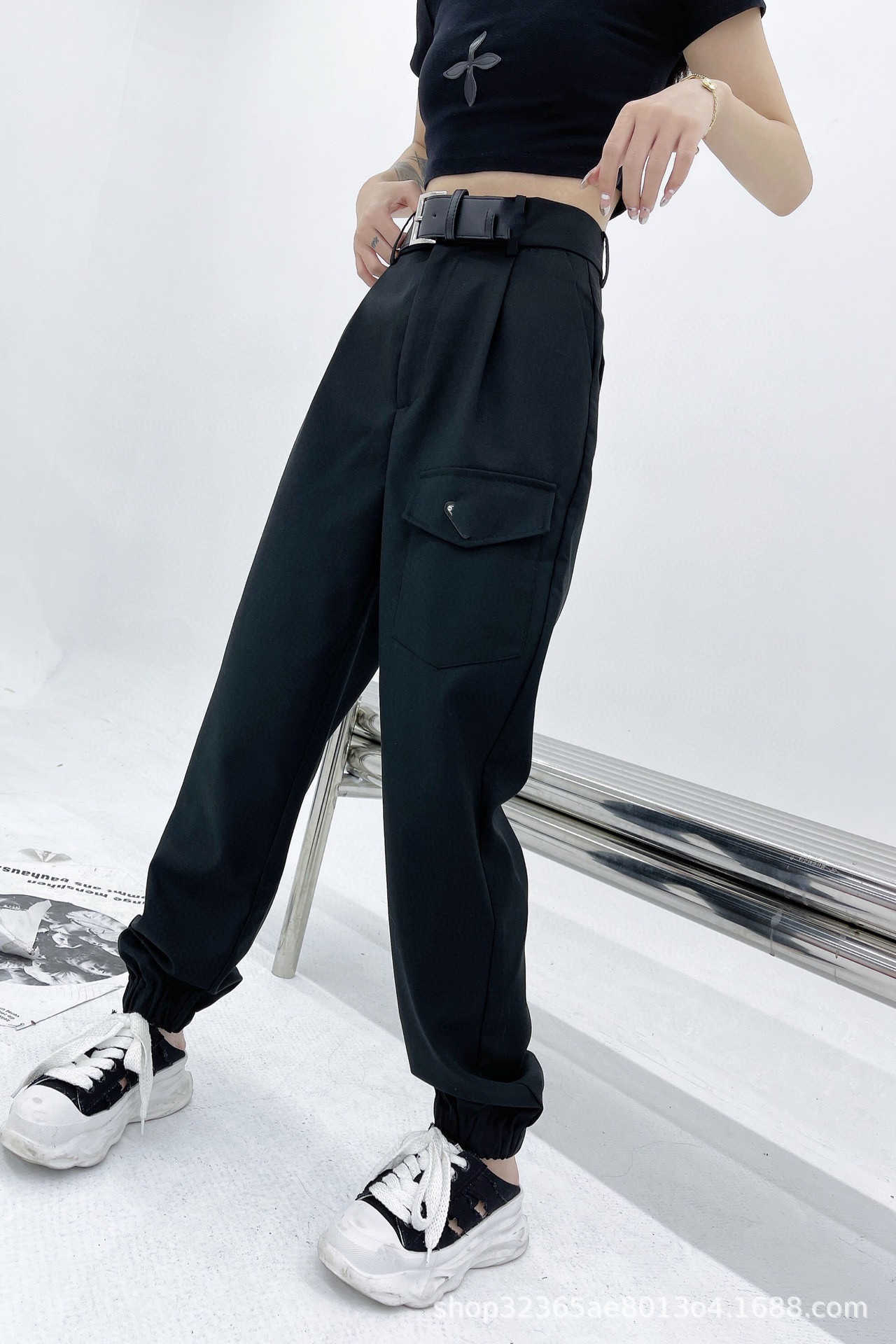 Women's Pants & Capris Autumn New Triangle Leather Decorative Casual Workwear Handsome Leggings Belt High Waist Design, Black
Women's Pants & Capris Autumn New Triangle Leather Decorative Casual Workwear Handsome Leggings Belt High Waist Design, Black