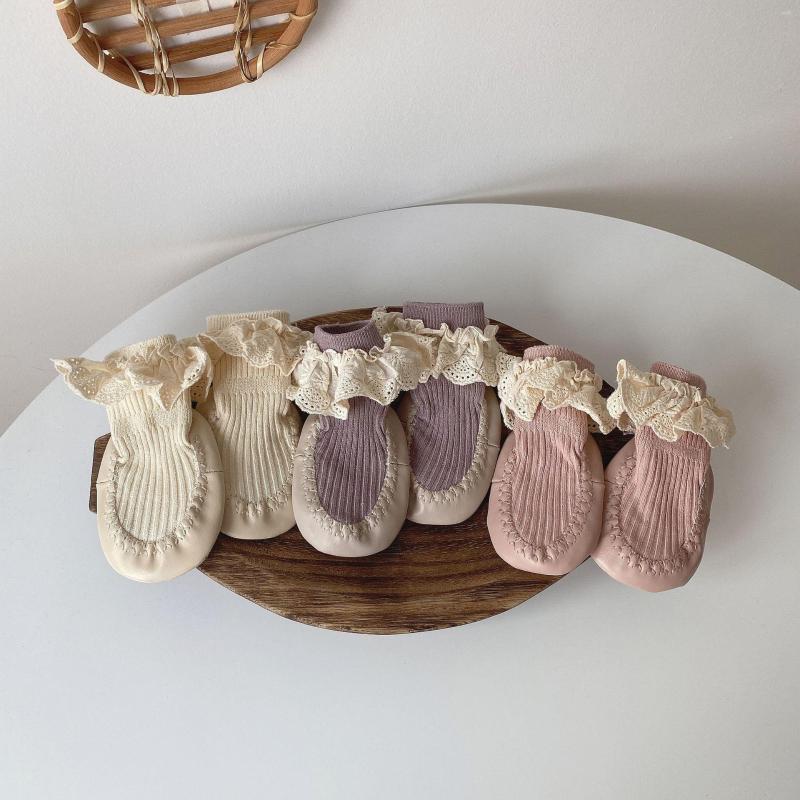 First Walkers 2022 Autumn Winter Combed CottonSoft Rubber Sole Non-slip Indoor Shoes Cute Lace Baby Toddler Children Floor Socks, Pink
First Walkers 2022 Autumn Winter Combed CottonSoft Rubber Sole Non-slip Indoor Shoes Cute Lace Baby Toddler Children Floor Socks, Pink