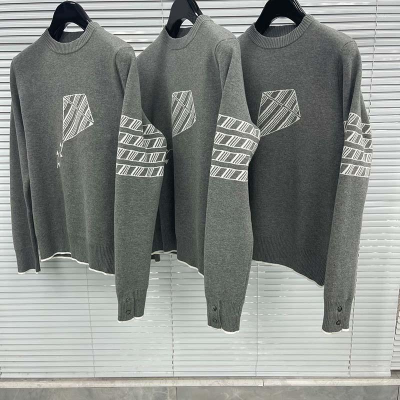 Men's Sweaters Arrival Men Pullover Winter Striped Knite Design Jumpers Korean Style Loose Knitwear Casual Ladie Sweater, Picture shown
Men's Sweaters Arrival Men Pullover Winter Striped Knite Design Jumpers Korean Style Loose Knitwear Casual Ladie Sweater, Picture shown