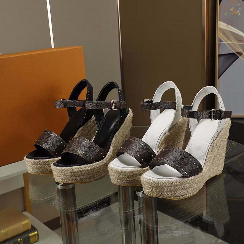 Women Designer Shoes Heels Sandals Dress Shoe Lady Sandal Lides Classics Fashion Beach Leather High Heel By Casual heels Alphabet top99 028, #box
Women Designer Shoes Heels Sandals Dress Shoe Lady Sandal Lides Classics Fashion Beach Leather High Heel By Casual heels Alphabet top99 028, #box