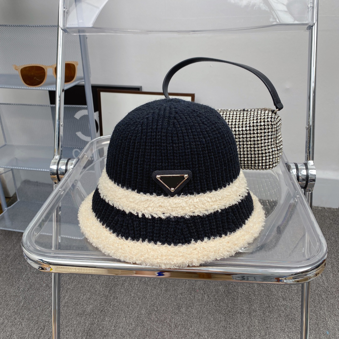 Designer Stingy Brim Hats for Women Woolen Knitting Bucket Hat Luxury Letter P Contrast Plush for Warmth and Wind Protection Cap, Black
Designer Stingy Brim Hats for Women Woolen Knitting Bucket Hat Luxury Letter P Contrast Plush for Warmth and Wind Protection Cap, Black