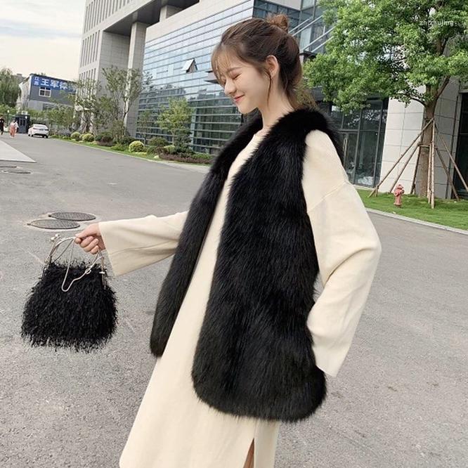 Women' Vests Autumn And Winter 2022 Imitation Fur Grass Vest Women' Middle Long Coat Shoulder Black
Women' Vests Autumn And Winter 2022 Imitation Fur Grass Vest Women' Middle Long Coat Shoulder Black