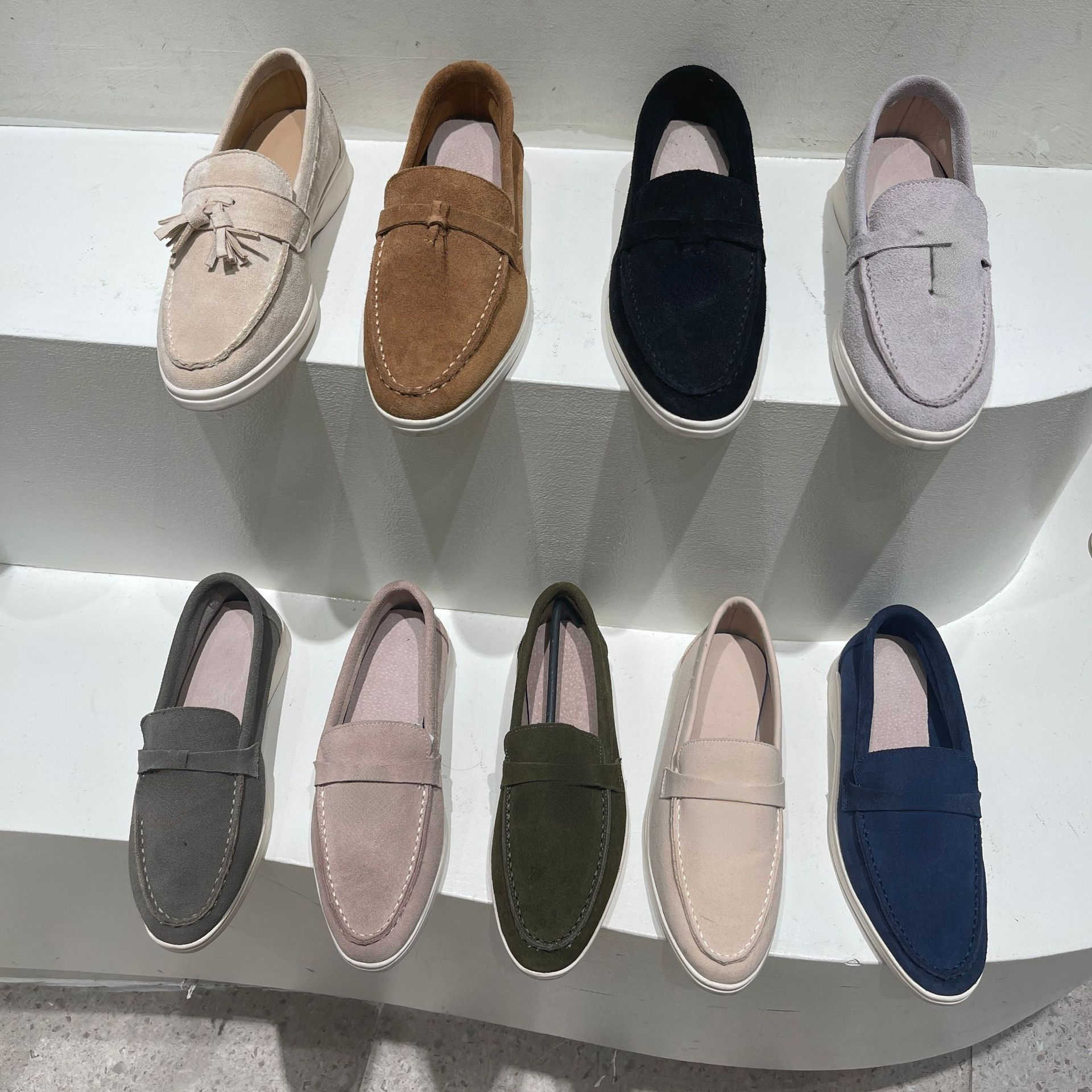 Brand Casual Shoes Autumn and winter 2022 new pure sole comfortable single slip on flat sole tassel women's shoes, Black 
Brand Casual Shoes Autumn and winter 2022 new pure sole comfortable single slip on flat sole tassel women's shoes, Black