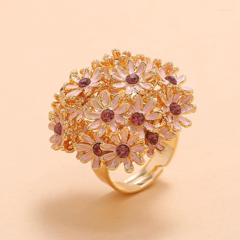 Wedding Rings Exaggerated Spherical Flower Ring Simple Temperament Rhinestone Enamel Opening Adjustable For Women Valentine's Day Gifts
Wedding Rings Exaggerated Spherical Flower Ring Simple Temperament Rhinestone Enamel Opening Adjustable For Women Valentine's Day Gifts