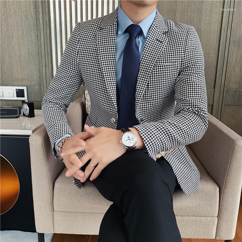 Men's Suits British Style Autumn Winter Business Casual Vintage Blazer Jacket Men Clothing 2022 Slim Fit Formal Wear Two Buttons Coats M-3XL, As the photo show
Men's Suits British Style Autumn Winter Business Casual Vintage Blazer Jacket Men Clothing 2022 Slim Fit Formal Wear Two Buttons Coats M-3XL, As the photo show