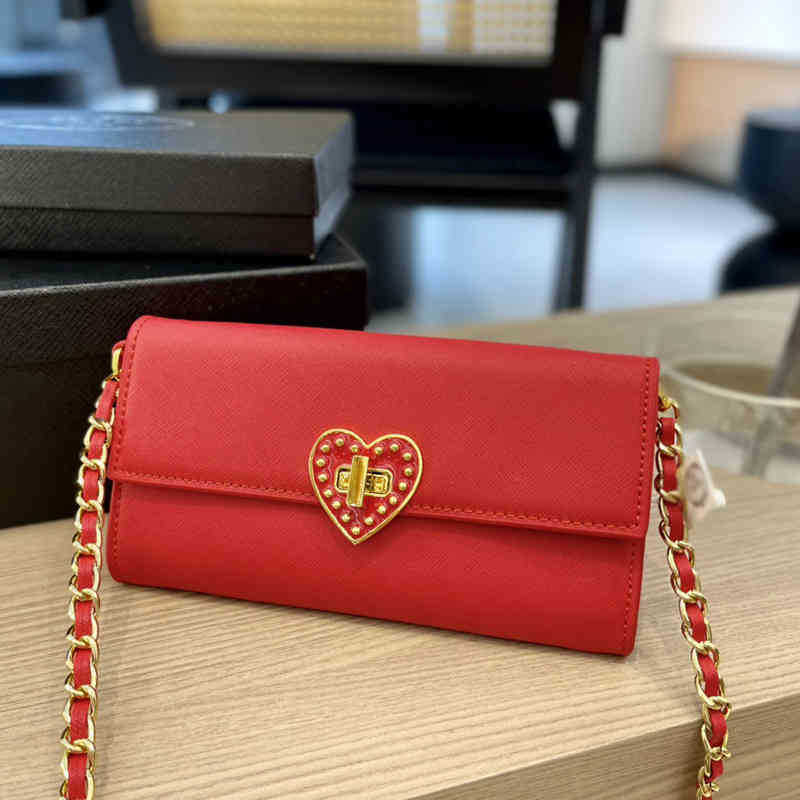 Evening Bags Shoulder Bags Pbag hotsale love package totes Women leather crossbody Bags Chain flap bag Desinger Handbag Purse 220817, Prabag-red-21*13cm
Evening Bags Shoulder Bags Pbag hotsale love package totes Women leather crossbody Bags Chain flap bag Desinger Handbag Purse 220817, Prabag-red-21*13cm