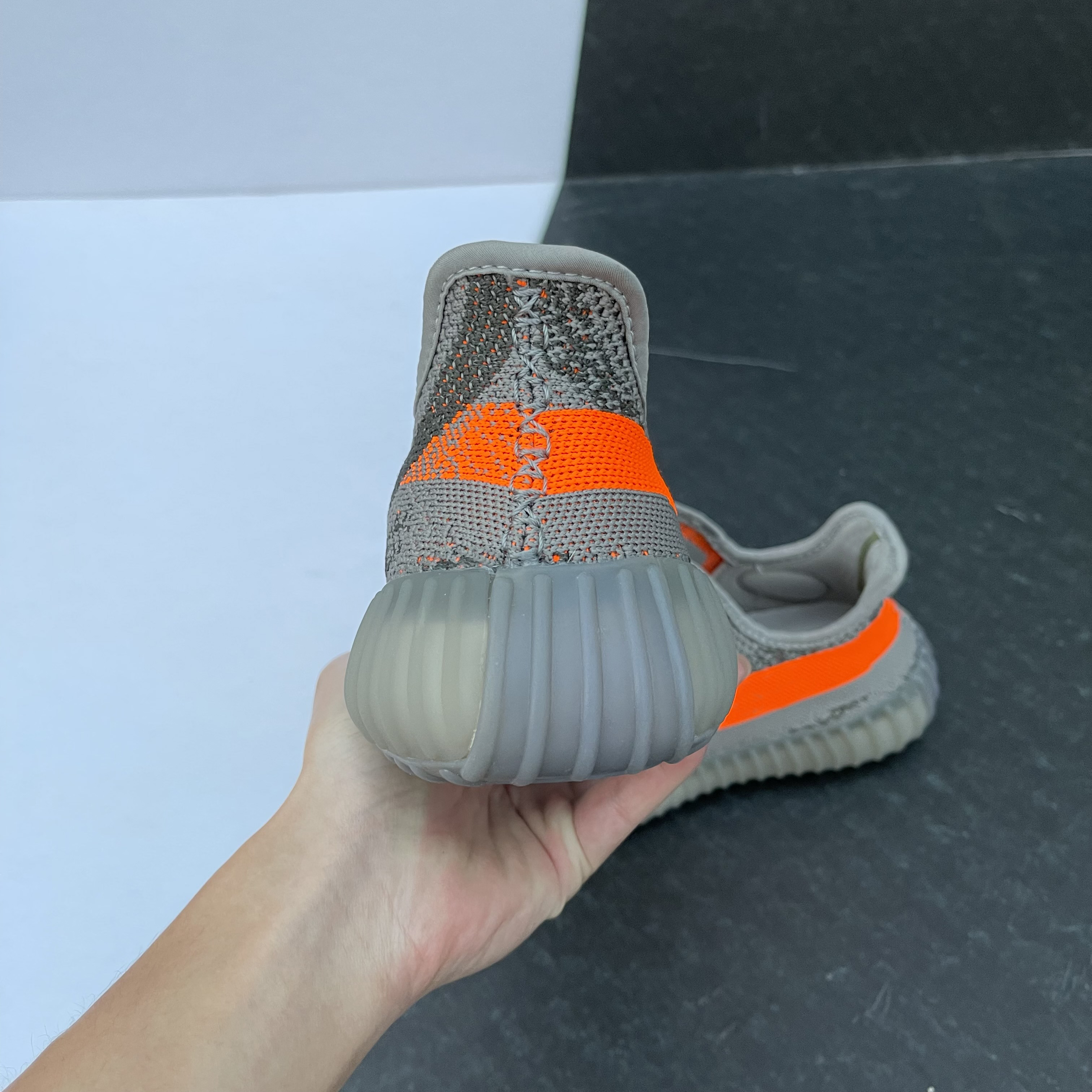 new Bright Blue Zebra Men Ladies Running Beluga Reflective Grey Pearl Stone Cinder Carbon Single Smoothie Taupe Linen Black White V2 Sneakers, Box
new Bright Blue Zebra Men Ladies Running Beluga Reflective Grey Pearl Stone Cinder Carbon Single Smoothie Taupe Linen Black White V2 Sneakers, Box