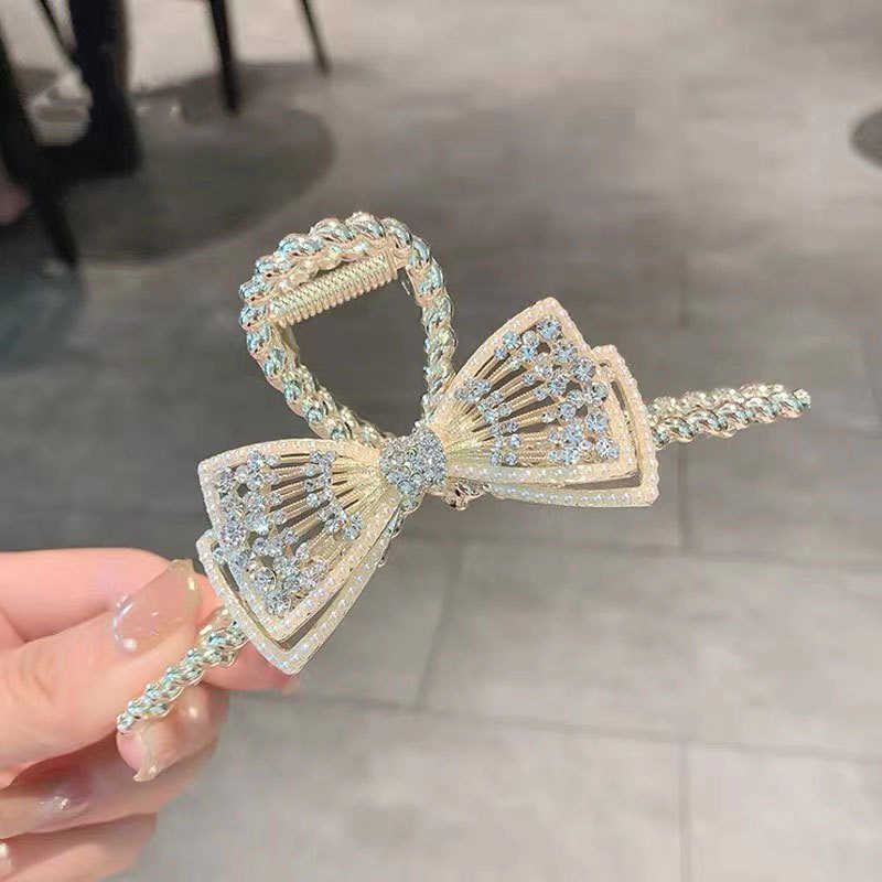 Hair Clips Korean Pearl Rhinestone leaf big advanced sense flower hairpin female back head curling shark
Hair Clips Korean Pearl Rhinestone leaf big advanced sense flower hairpin female back head curling shark