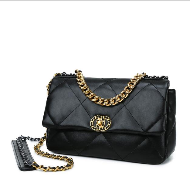 Genuine Leather Small Fragrant Women's Bag Rhombic Chain One Shoulder Crossbody Bag Vintage Portable black messenger
Genuine Leather Small Fragrant Women's Bag Rhombic Chain One Shoulder Crossbody Bag Vintage Portable black messenger