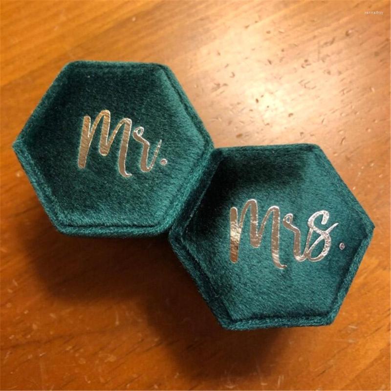 Jewelry Pouches Velvet Wedding Ring Box Personalized Proposal Holder Hexagon Two Slot Or Single Custom Party Supplies
Jewelry Pouches Velvet Wedding Ring Box Personalized Proposal Holder Hexagon Two Slot Or Single Custom Party Supplies
