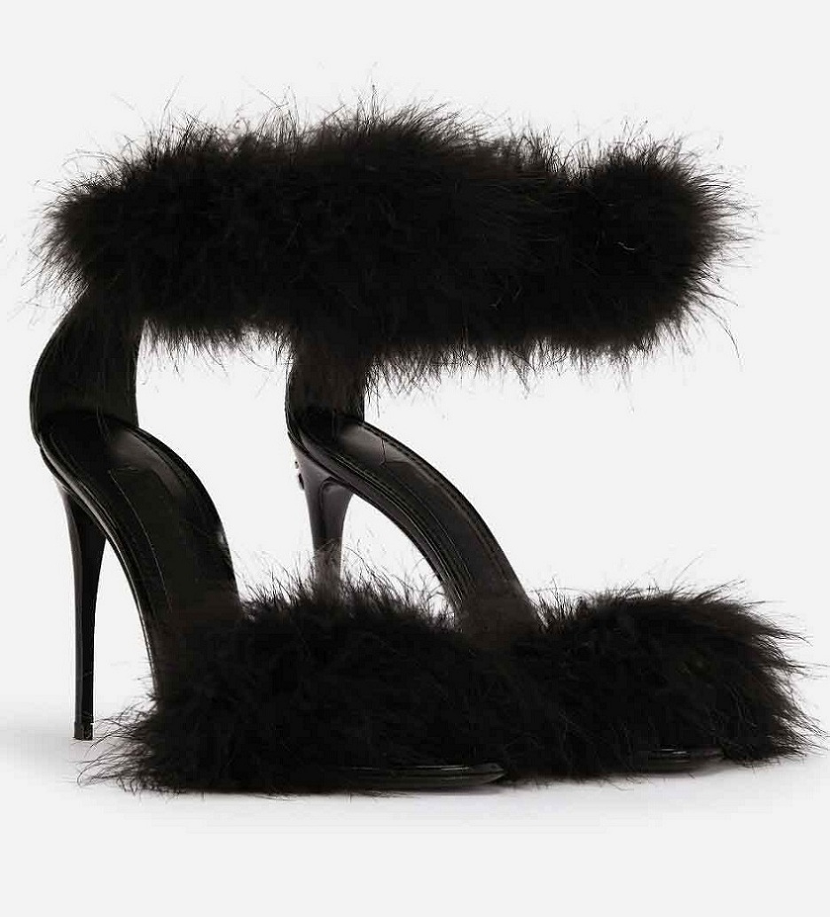 Famous Keira Marabou Sandals Shoes Soft Feather Embellish Women Gold-plated Carbon High Heels Baroque D and G-shaped Sandalias EU35-43
Famous Keira Marabou Sandals Shoes Soft Feather Embellish Women Gold-plated Carbon High Heels Baroque D and G-shaped Sandalias EU35-43