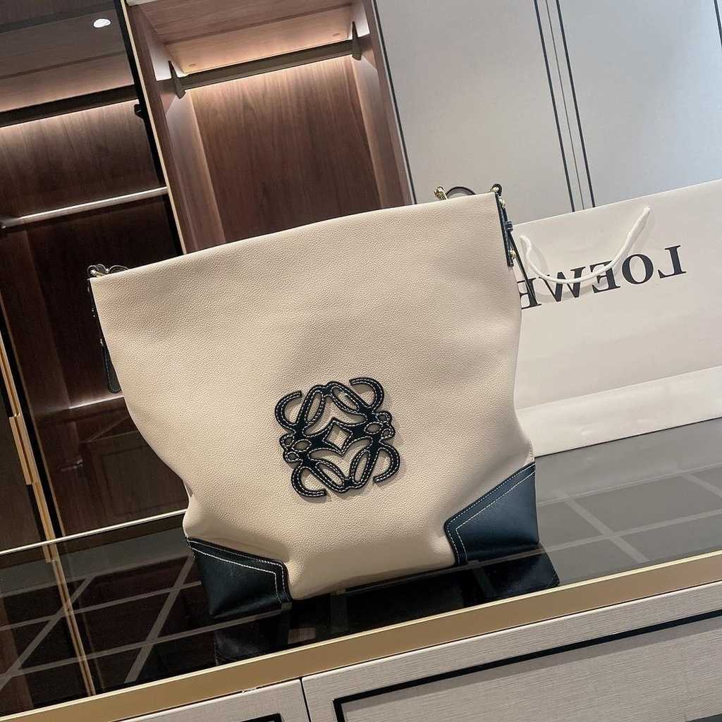 GQWB Lightweight Bags Tote Handbag Women Leather Fashion Saddle Lovewes Messenger Designer Crossbody Female Purses Party Shopping Vacation Shoulder Bags, Silver
GQWB Lightweight Bags Tote Handbag Women Leather Fashion Saddle Lovewes Messenger Designer Crossbody Female Purses Party Shopping Vacation Shoulder Bags, Silver