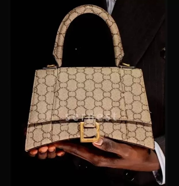 2023 New Joint Name Bag Women Designer Crossbody Bags Summer Handbags Canvas Leather Cowhide Handle Tote Luxurys Fashion Purse, Red crocodile
2023 New Joint Name Bag Women Designer Crossbody Bags Summer Handbags Canvas Leather Cowhide Handle Tote Luxurys Fashion Purse, Red crocodile