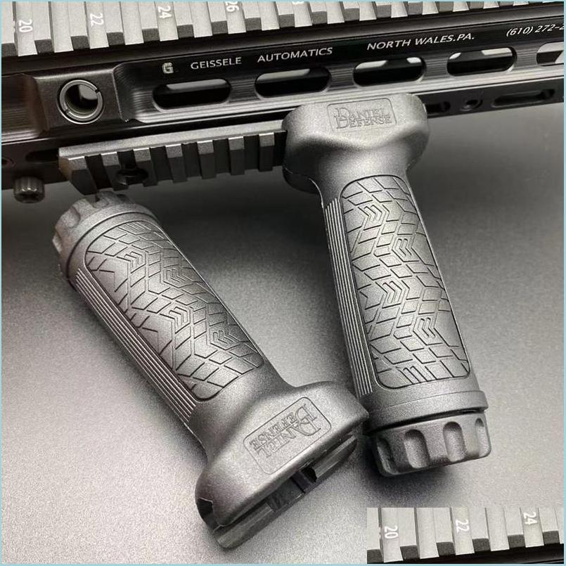 Paintball Accessories Tactical Dd Vertical Grip For 20Mm Picatinny Rail Nylon Polymer Front Airsoft M4 Jinming Airgun Rifle Accessori Dhe2T
Paintball Accessories Tactical Dd Vertical Grip For 20Mm Picatinny Rail Nylon Polymer Front Airsoft M4 Jinming Airgun Rifle Accessori Dhe2T