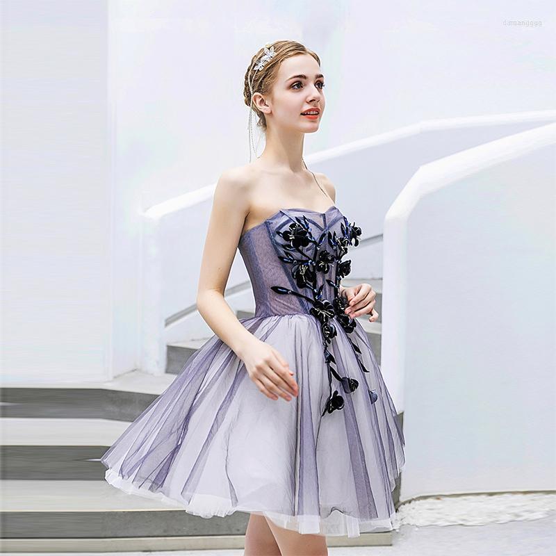 Party Dresses Strapless Short Mini Cocktail Illusion Bodice 3D Appliques Tiered Skirt 2022 Sexy Vestido De Prom, Picture color
Party Dresses Strapless Short Mini Cocktail Illusion Bodice 3D Appliques Tiered Skirt 2022 Sexy Vestido De Prom, Picture color