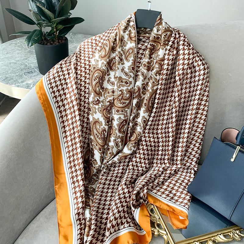 Scarves 2022 Ladies Sunscreen Lattice Neckerchief Print Silk Scarfs Fashion Satin Beach Towel Luxury 180X90CM Shawls
Scarves 2022 Ladies Sunscreen Lattice Neckerchief Print Silk Scarfs Fashion Satin Beach Towel Luxury 180X90CM Shawls