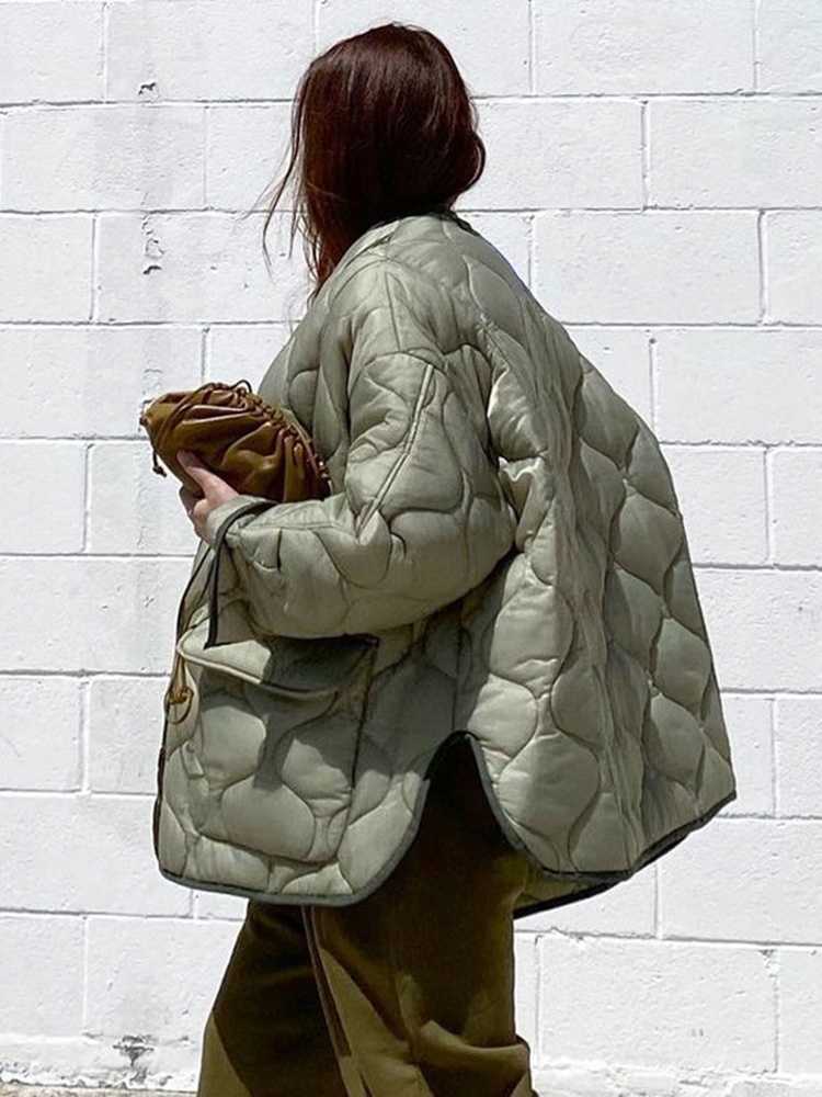 Women' Down Parkas Woman Clothes 2022 Autumn Winter Vintage O-neck Loose Pockets Long Sleeve Parkas Streetwear Padded Jacktes Female Coats Y2K T221011, Green
Women' Down Parkas Woman Clothes 2022 Autumn Winter Vintage O-neck Loose Pockets Long Sleeve Parkas Streetwear Padded Jacktes Female Coats Y2K T221011, Green
