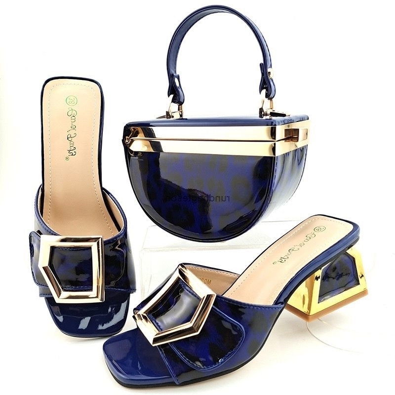 slippers Weddings Party Fashion Casual Shoes Bag Set Thick Heel Back Air Sandals Pair with Handbag, Claret 
slippers Weddings Party Fashion Casual Shoes Bag Set Thick Heel Back Air Sandals Pair with Handbag, Claret