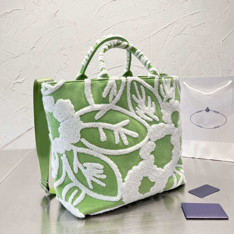 Shopping Bags Lambwool Casual Tote Bag Crossbody Shoulder Bags Women Large Handbags Open Shopping Bags Purse Plush Canvas Beach Totes Silve, 33*31cm
Shopping Bags Lambwool Casual Tote Bag Crossbody Shoulder Bags Women Large Handbags Open Shopping Bags Purse Plush Canvas Beach Totes Silve, 33*31cm
